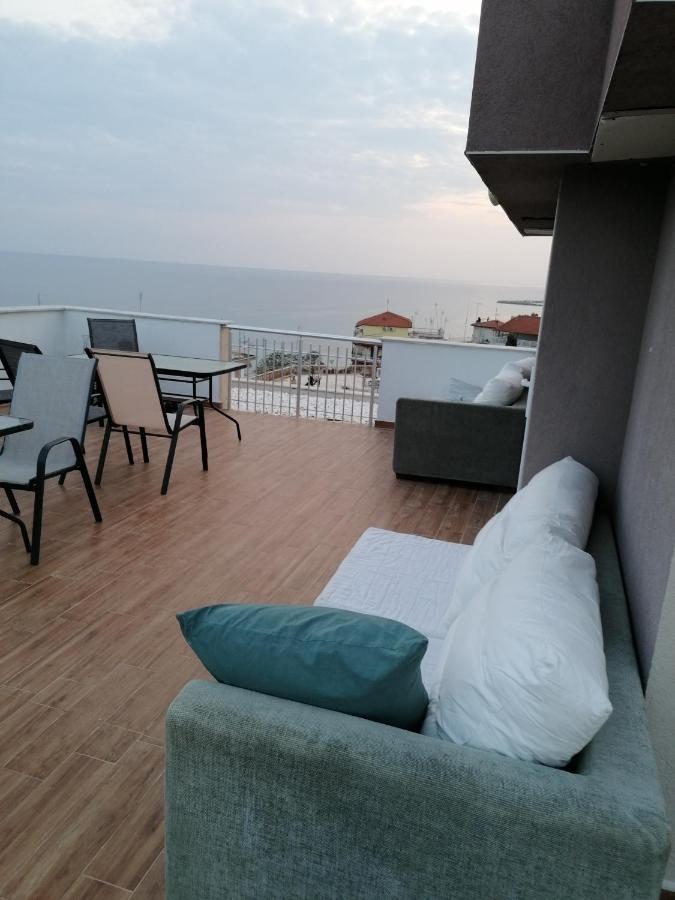 Crystal Blue Apartments Nea Kallikrateia Extérieur photo