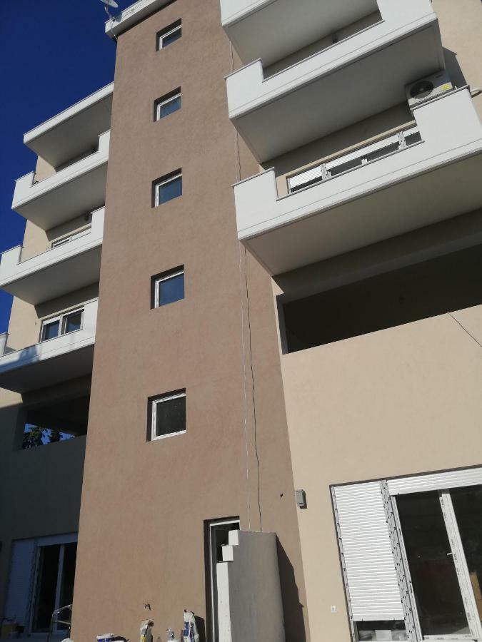 Crystal Blue Apartments Nea Kallikrateia Extérieur photo